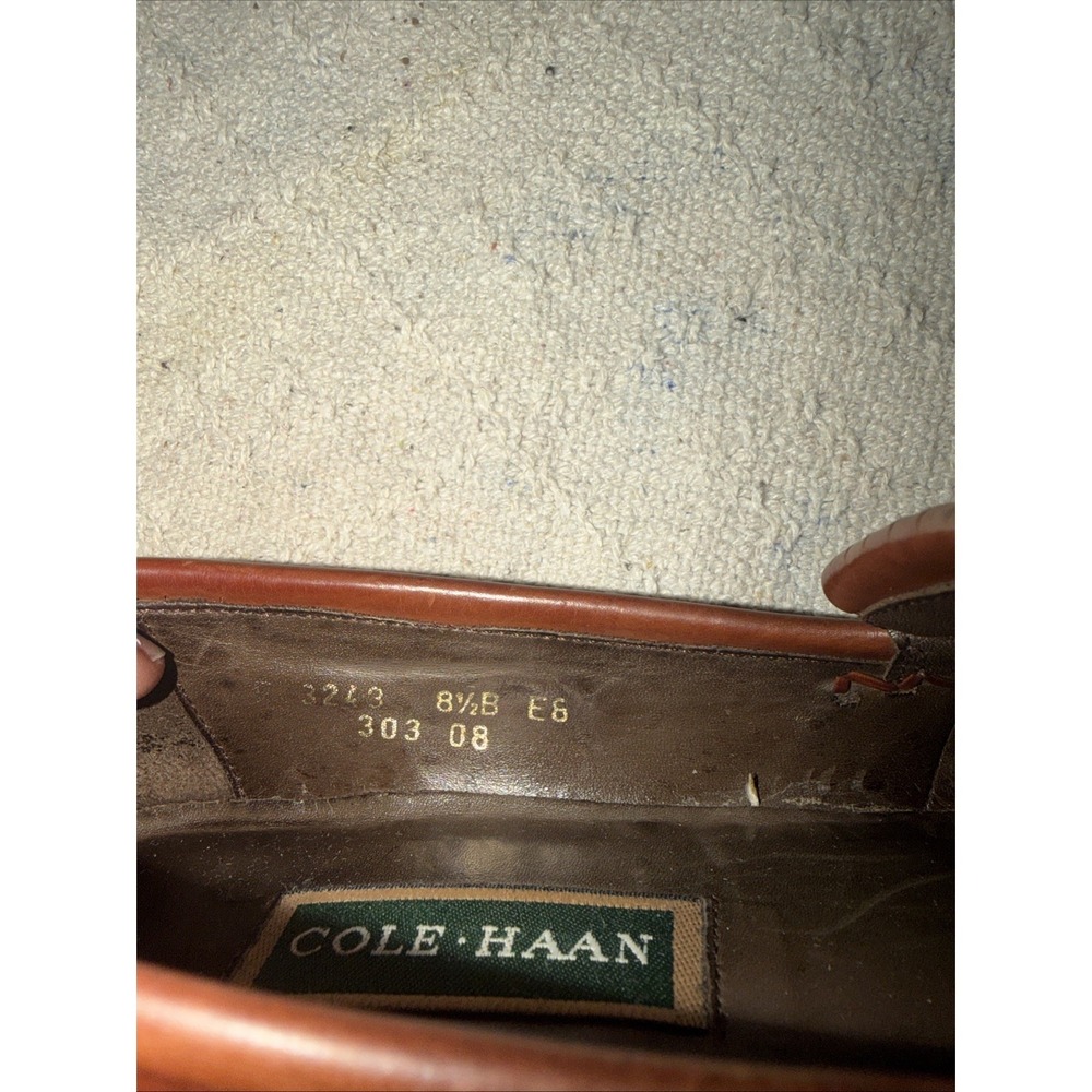 Cole Haan women's Brown Leather Tasseled Loafer Dress Shoes Size 8.6 - Picture 7 of 9